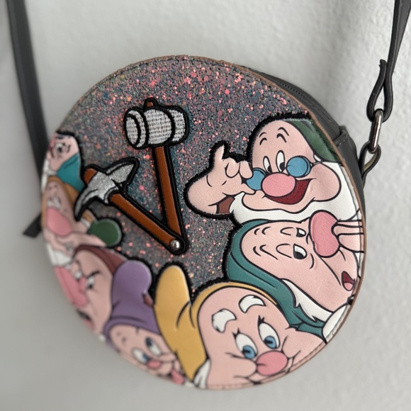 Danielle Nicole Disney 7 Dwarves Glitter Crossbody Purse - Picture 12 of 12